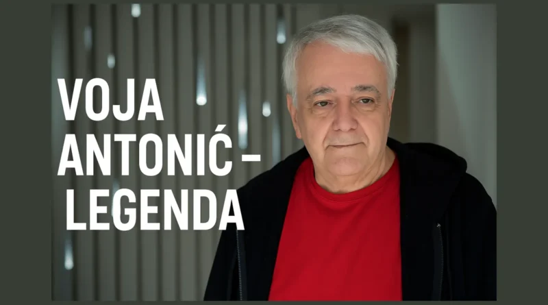 Voja Antonić pored Galaksija računara i knjiga u LED okruženju